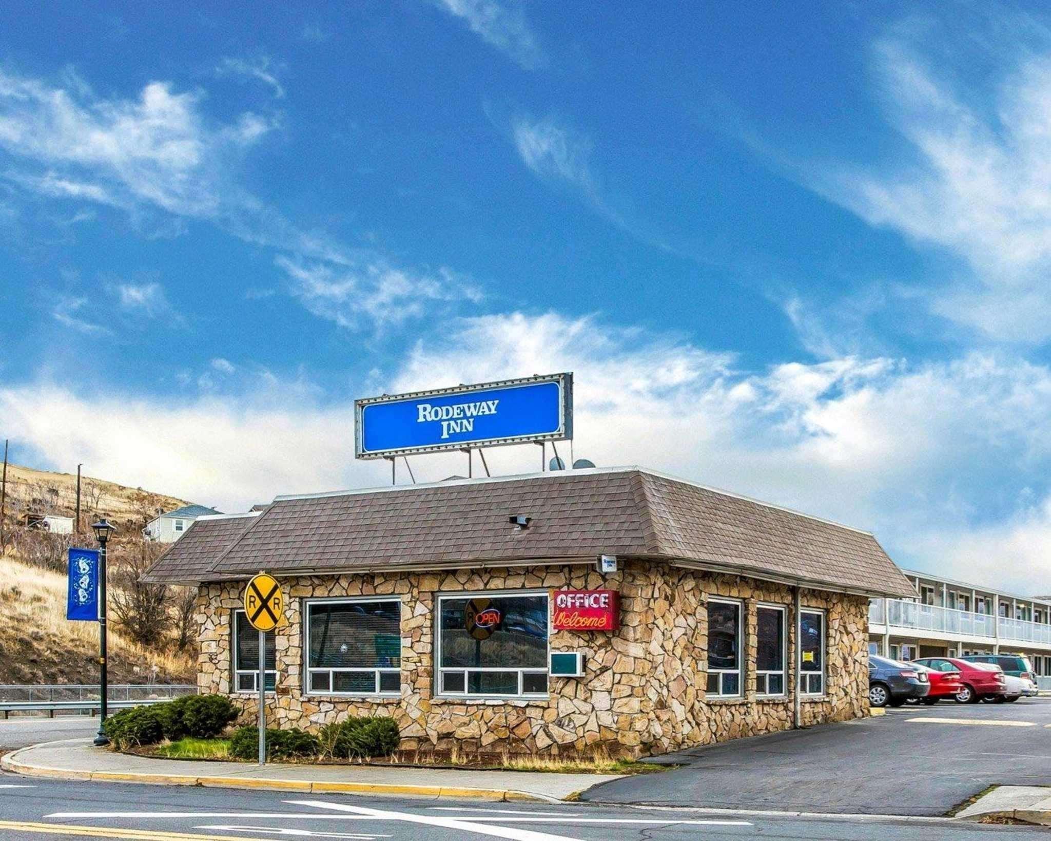 Rodeway Inn & Suites Arlington Dış mekan fotoğraf