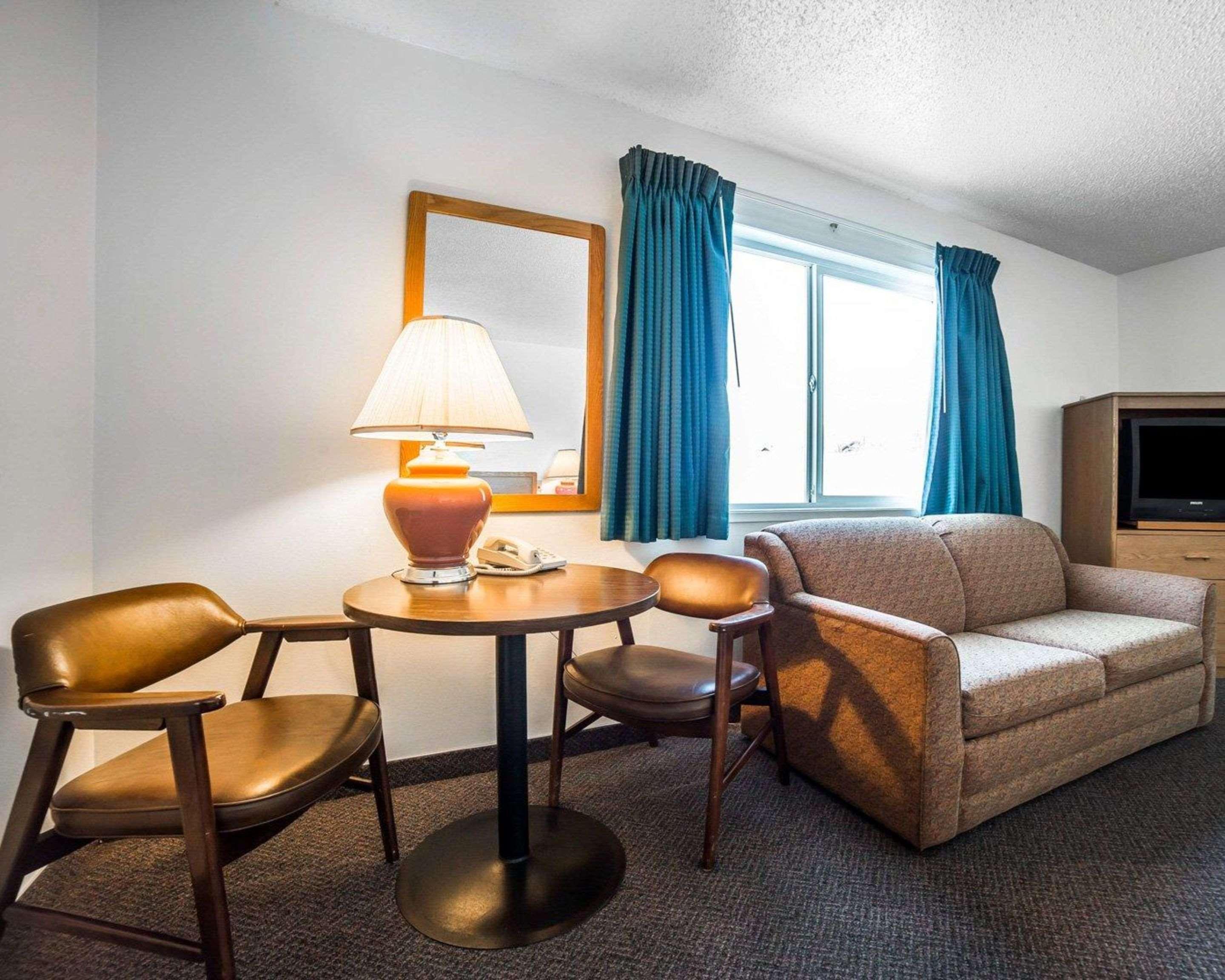 Rodeway Inn & Suites Arlington Dış mekan fotoğraf