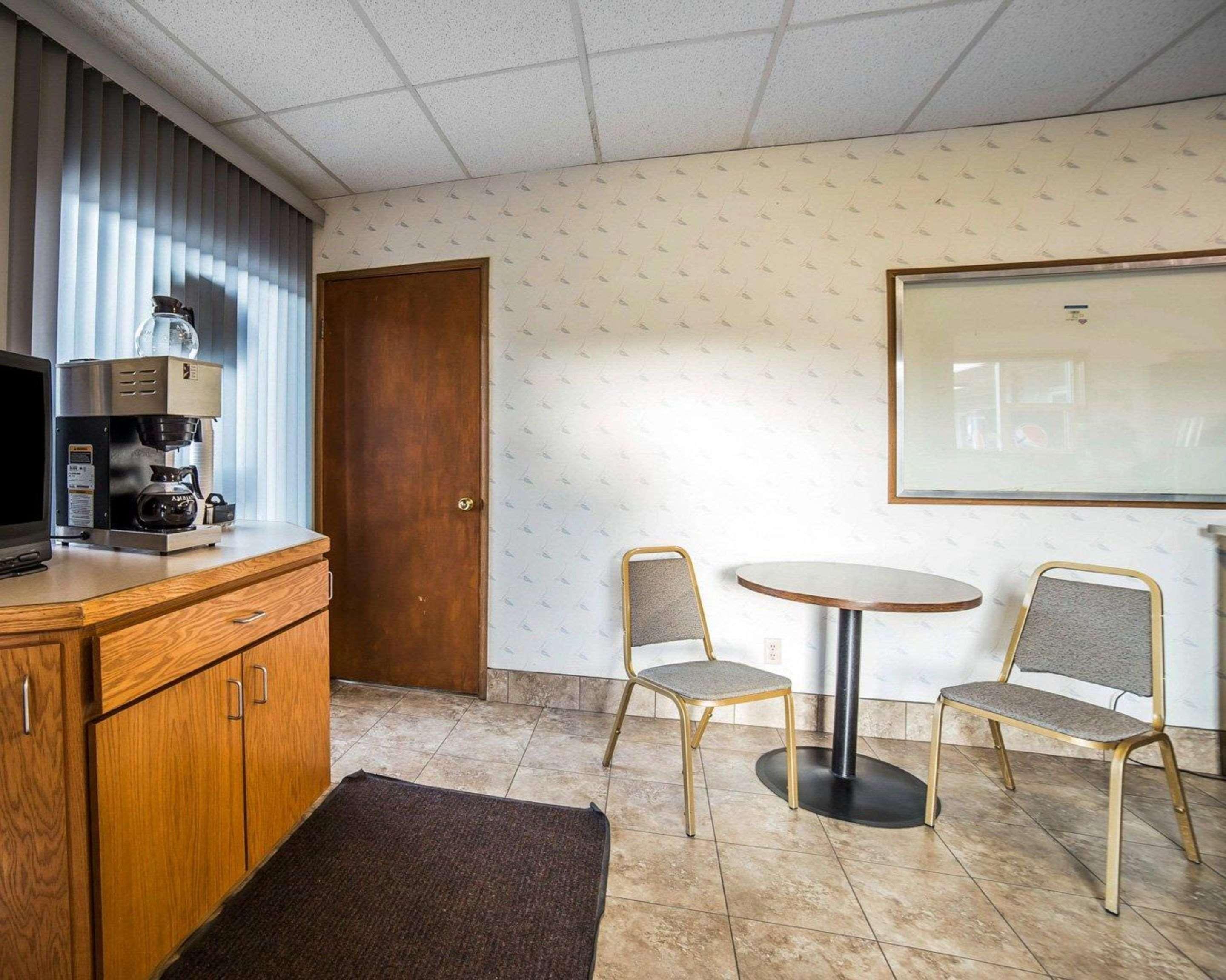 Rodeway Inn & Suites Arlington Dış mekan fotoğraf