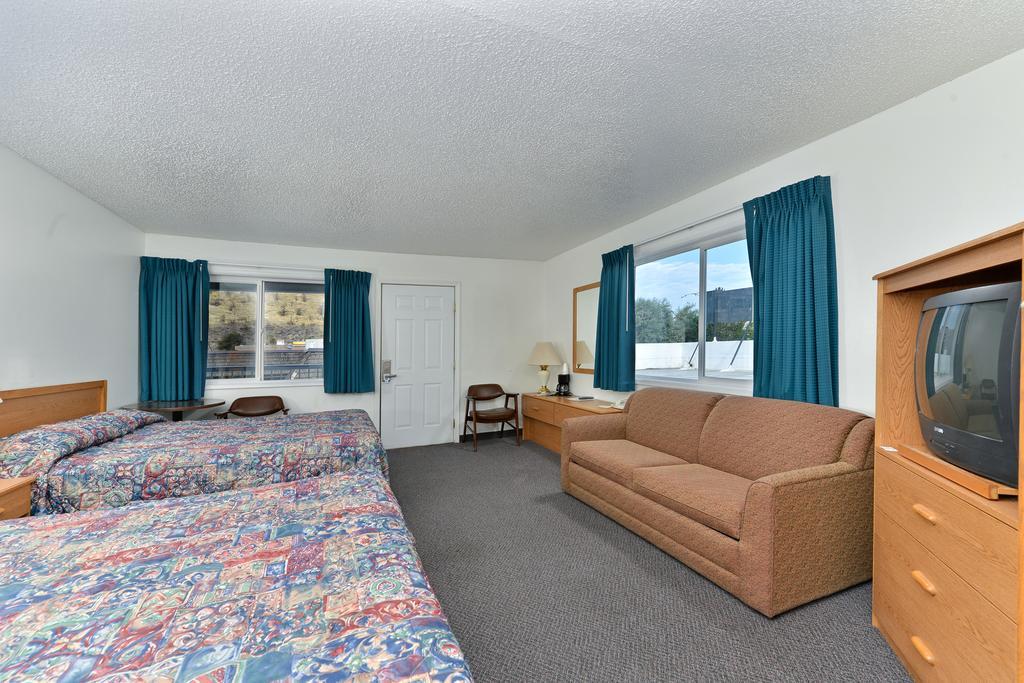 Rodeway Inn & Suites Arlington Dış mekan fotoğraf