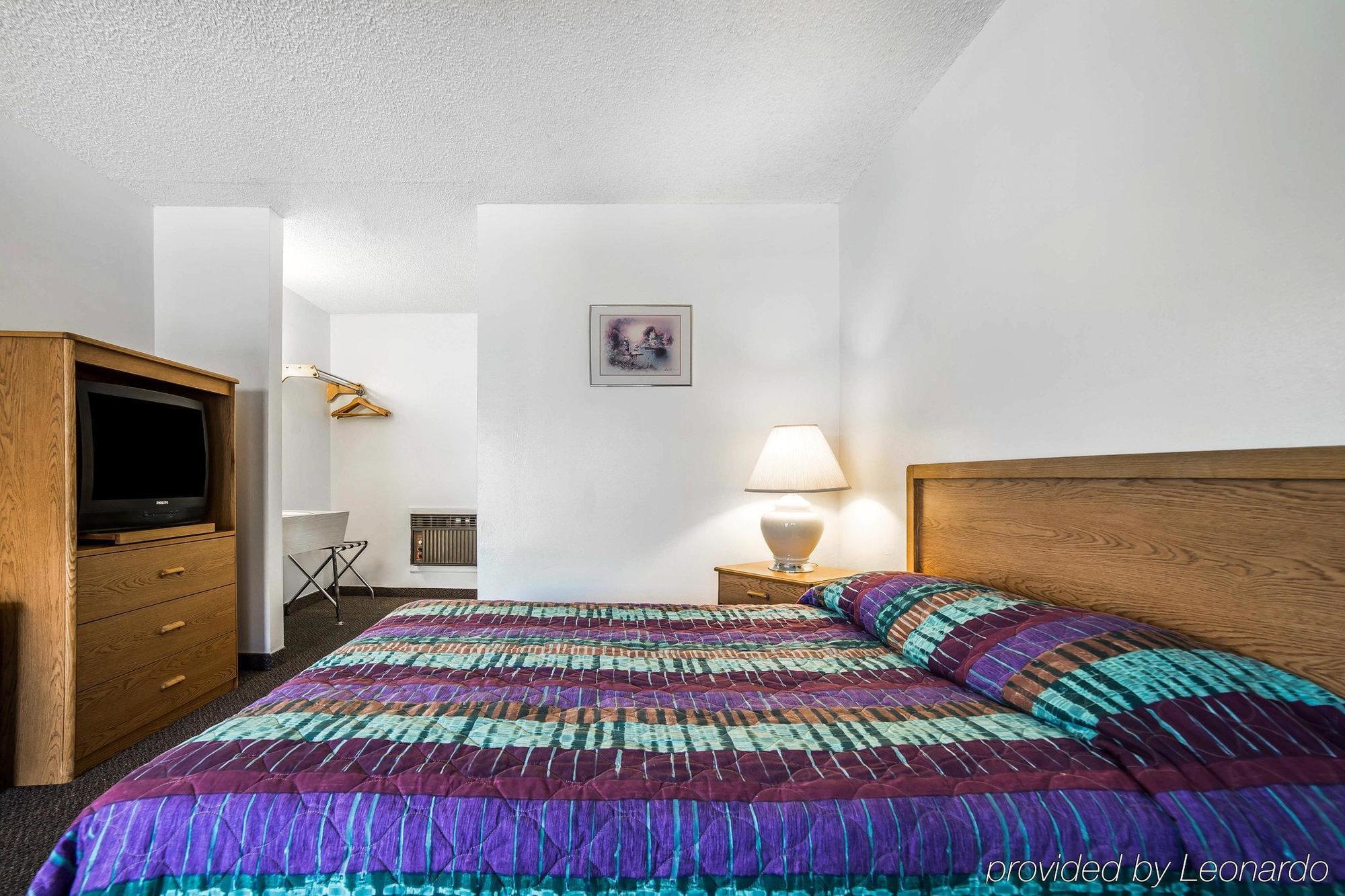 Rodeway Inn & Suites Arlington Dış mekan fotoğraf