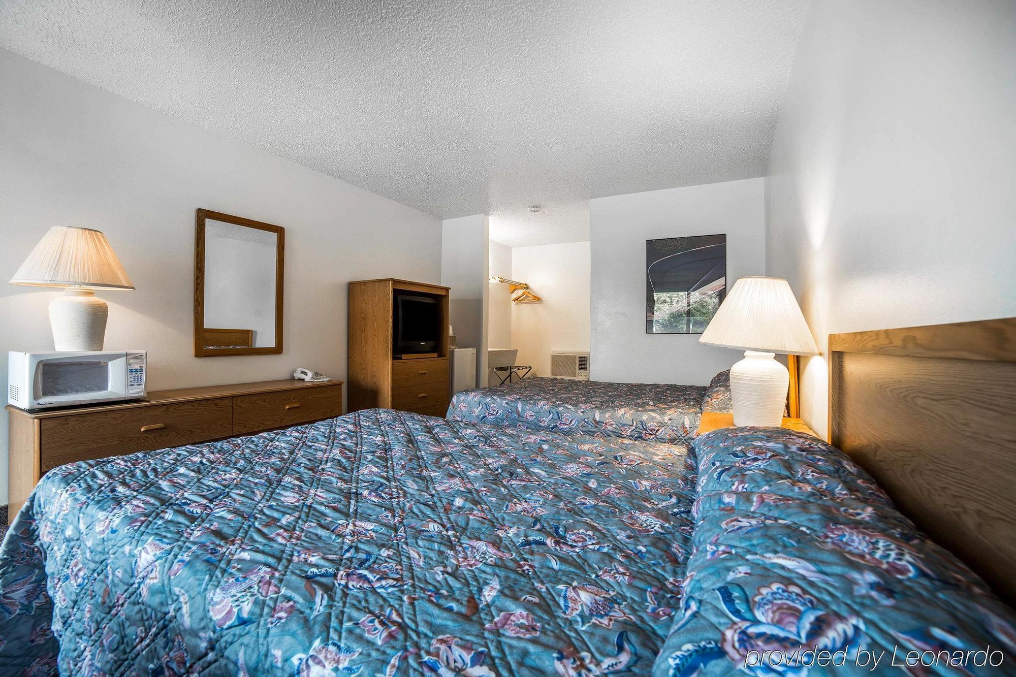 Rodeway Inn & Suites Arlington Dış mekan fotoğraf