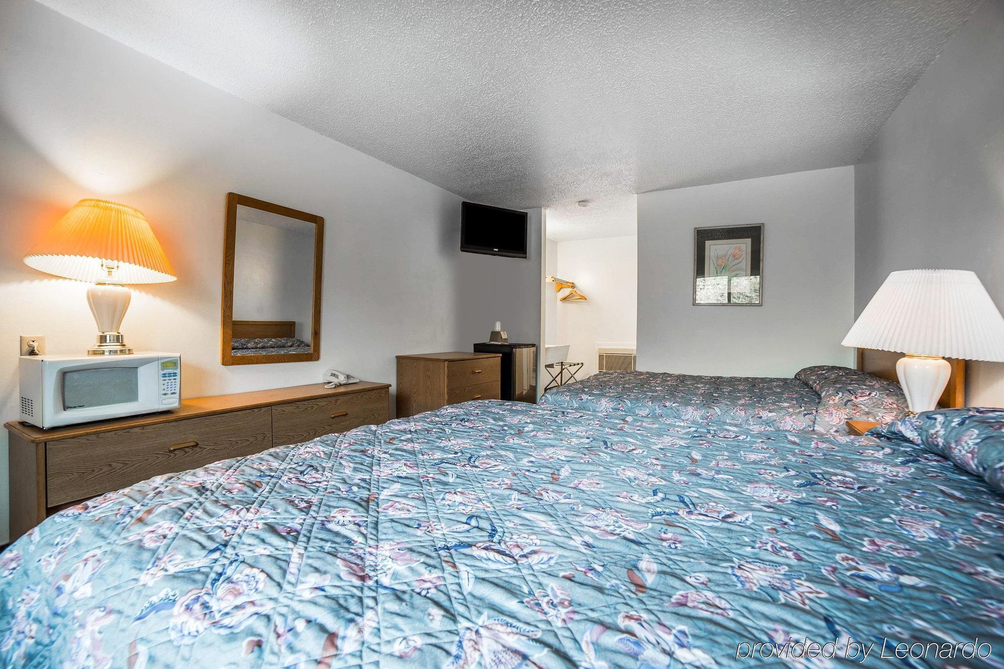 Rodeway Inn & Suites Arlington Dış mekan fotoğraf