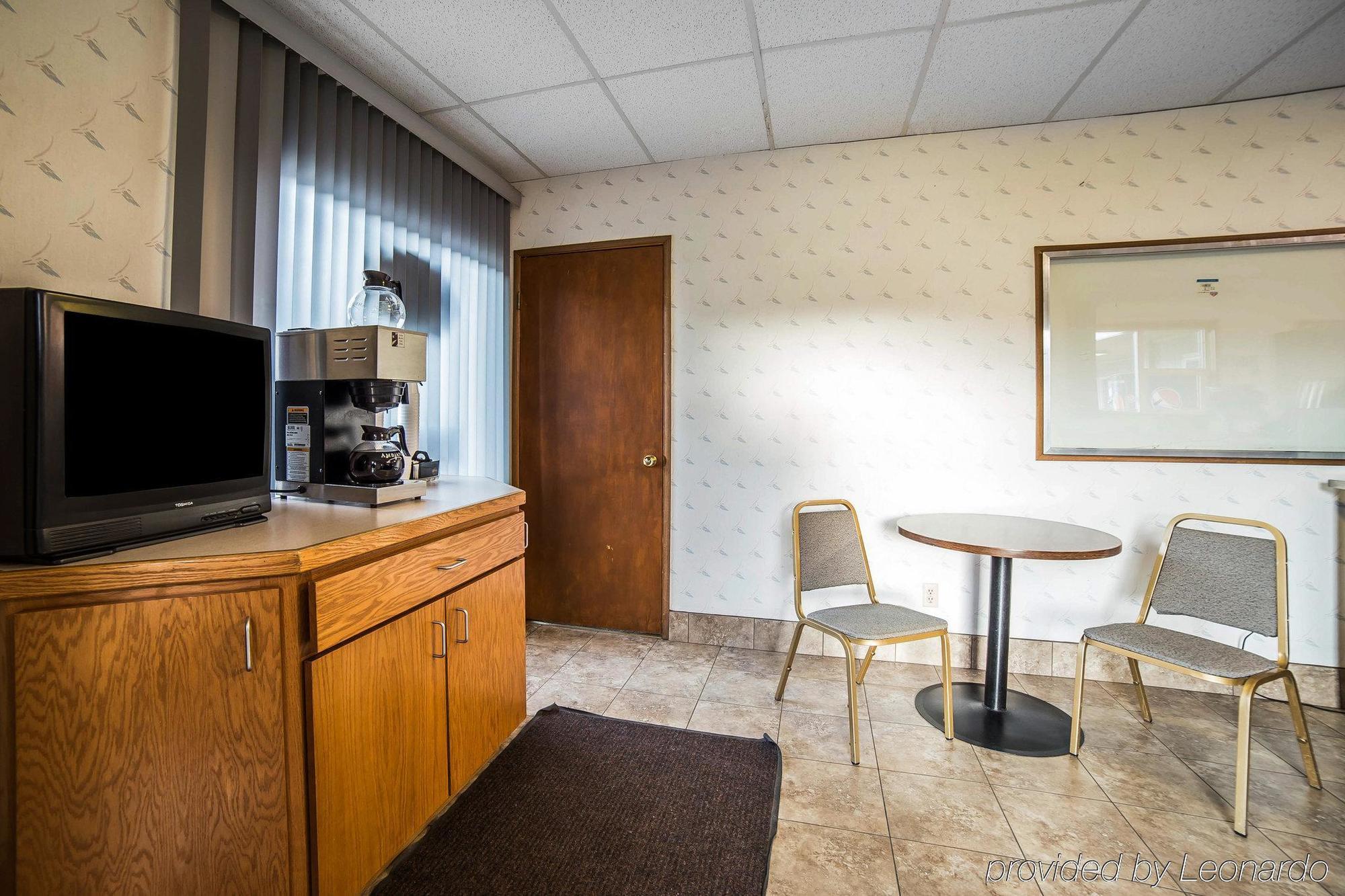 Rodeway Inn & Suites Arlington Dış mekan fotoğraf