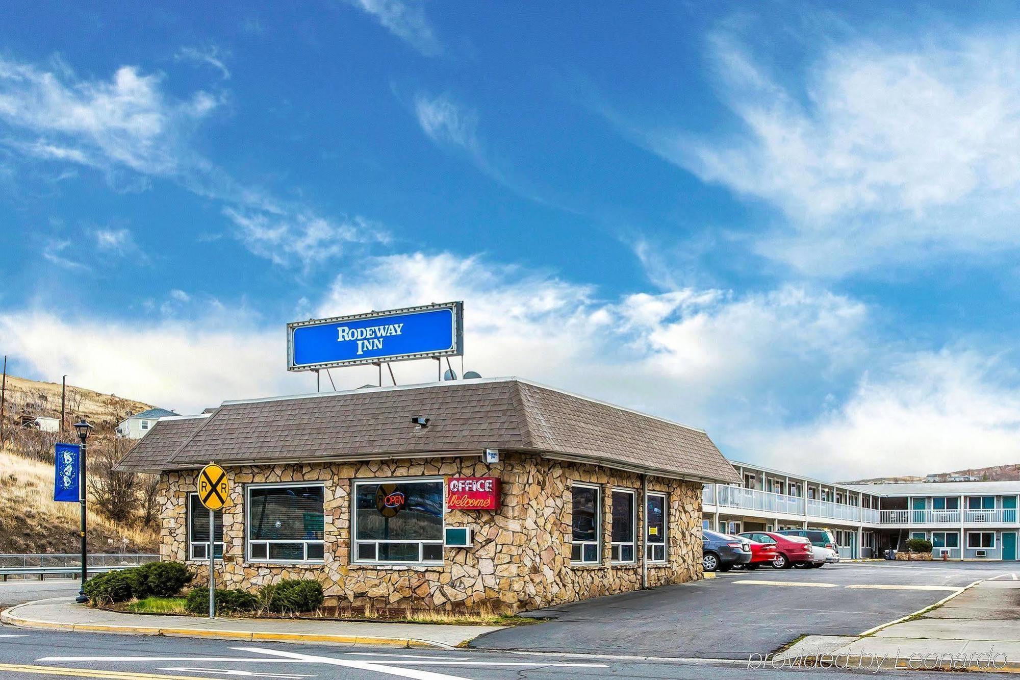 Rodeway Inn & Suites Arlington Dış mekan fotoğraf