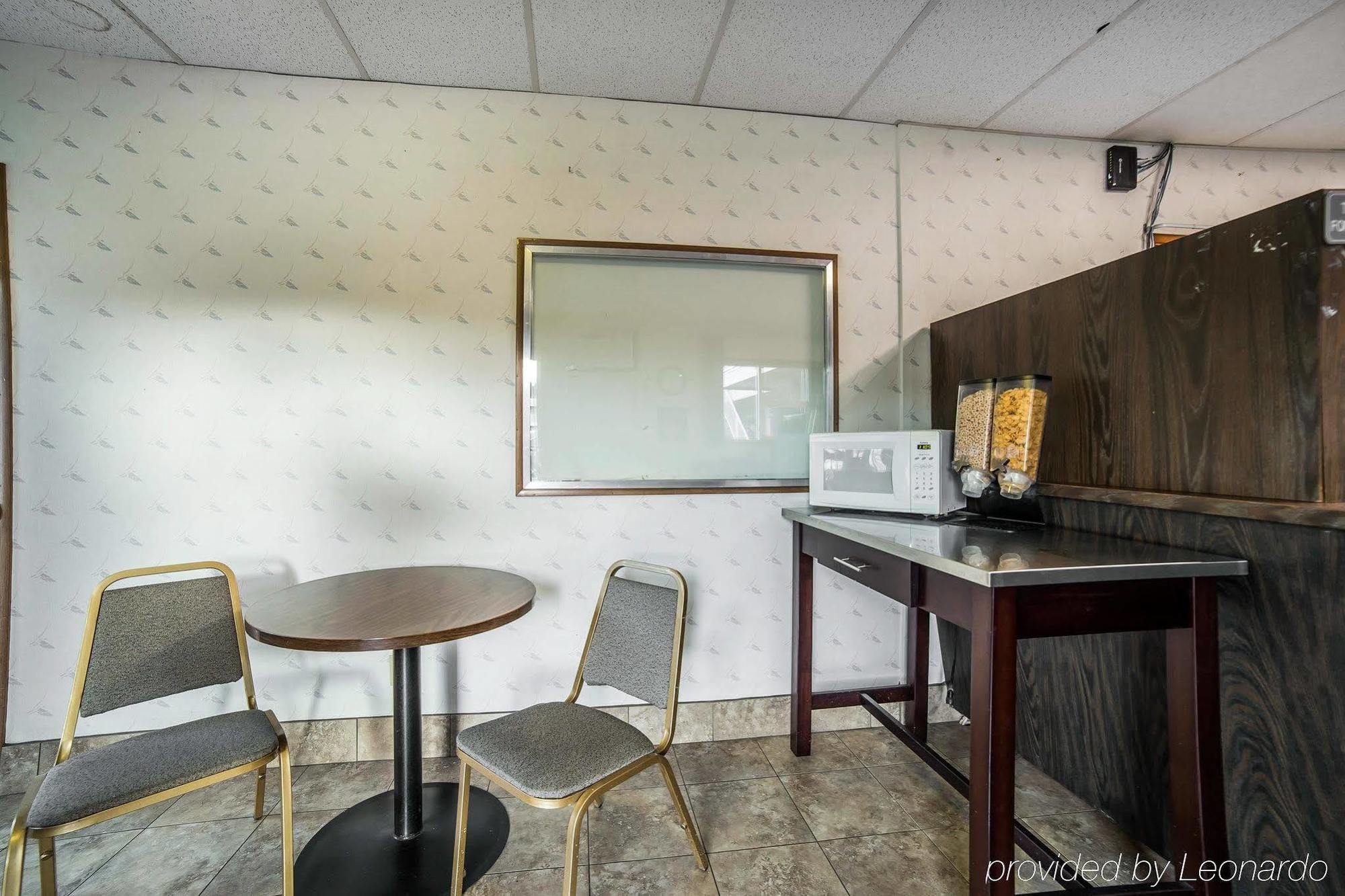 Rodeway Inn & Suites Arlington Dış mekan fotoğraf